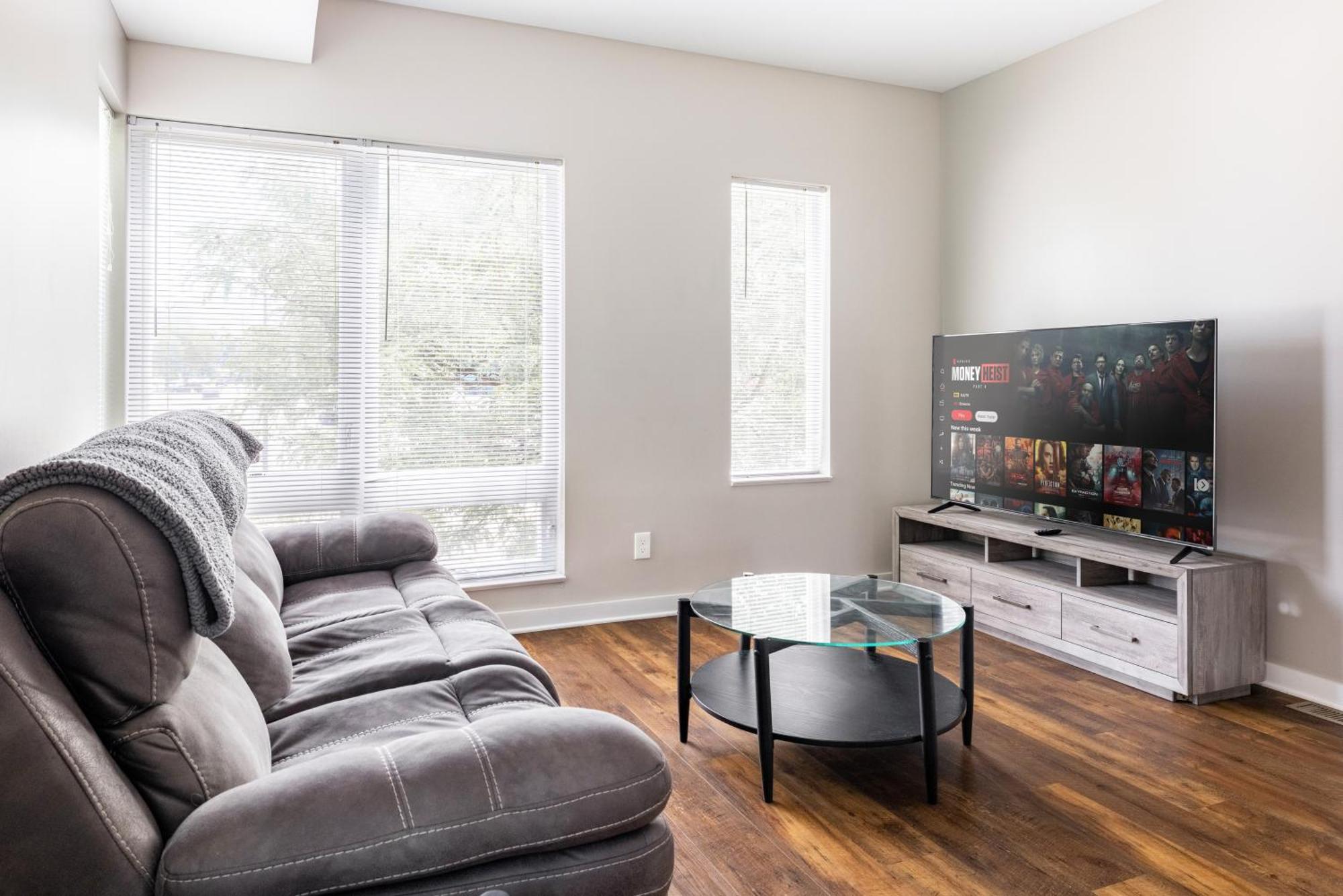 Luxury Downtown Townhome Unit 14 Cleveland Exterior photo